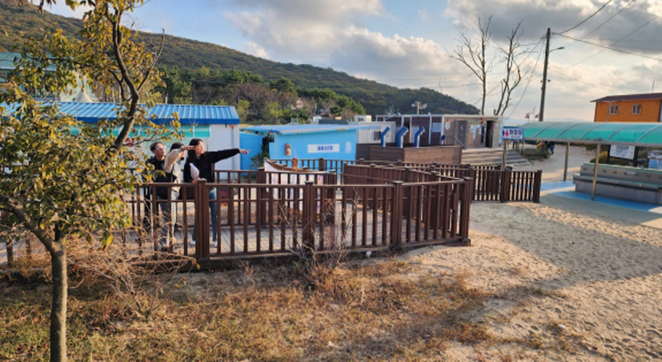 해변및 해수욕장까지 접근 가능한 데크길 조성3