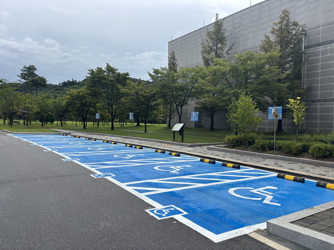 장애인주차장