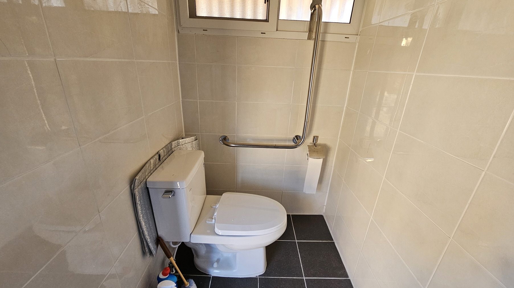 일반 및 장애인 등 이용가능 화장실